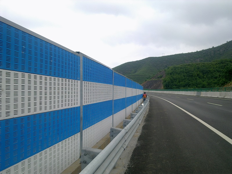 <a href=http://www.evotaz.com.cn/news_article?news_id=127>聲屏障</a>