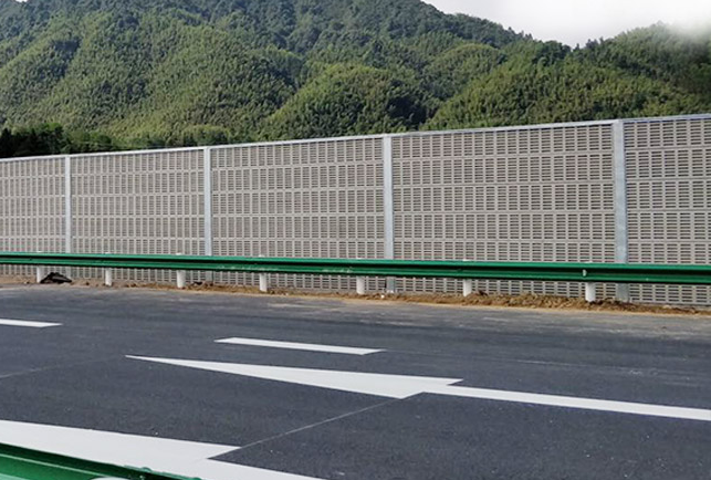 <a href=http://www.evotaz.com.cn/news_article.html?news_id=128>聲屏障</a>