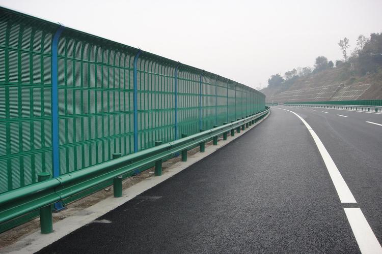 <a href=http://www.evotaz.com.cn/news_article?news_id=145>高速公路聲屏障廠家</a>
